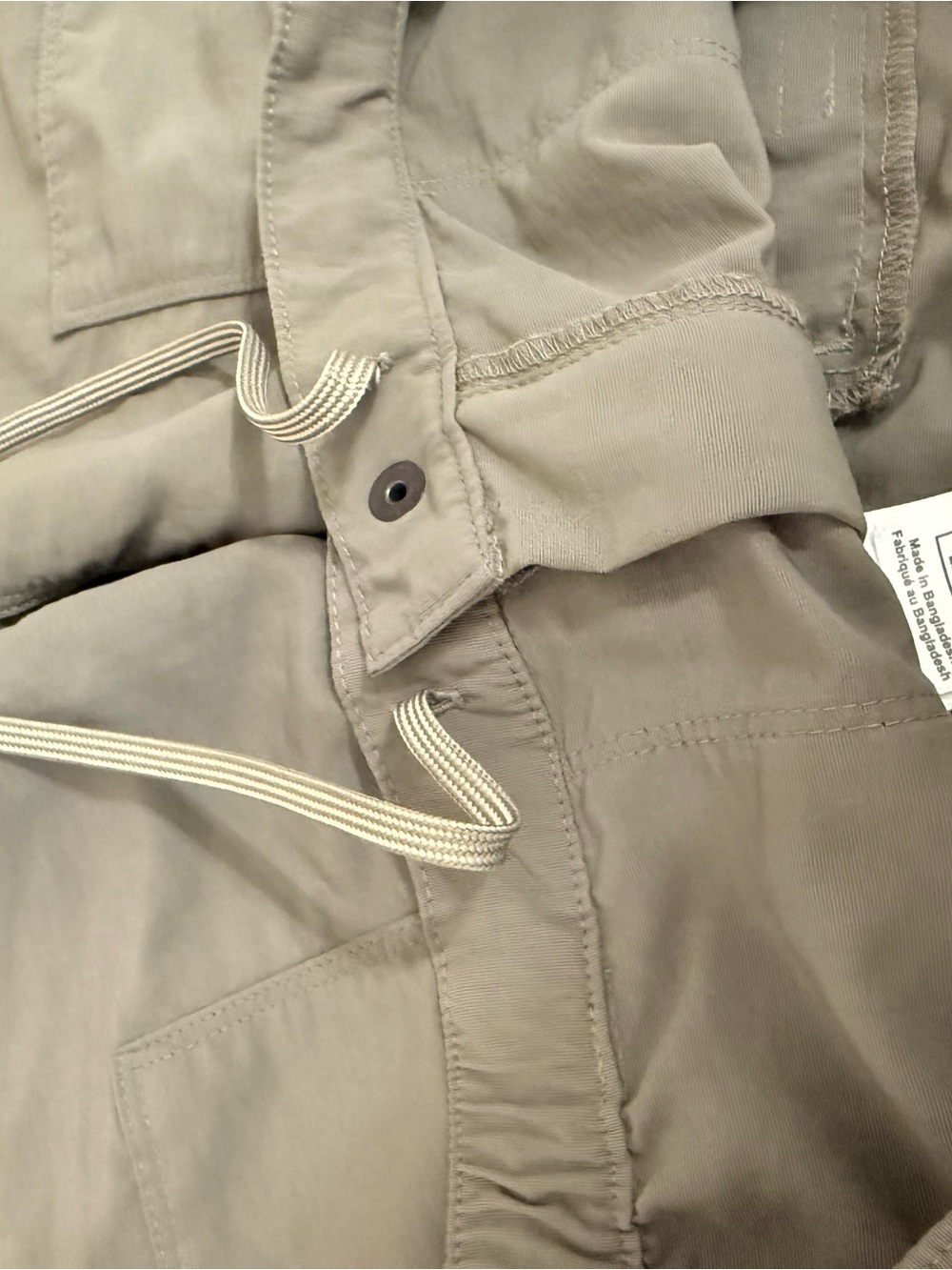 The North Face Women's Olive Khaki Cargo Shorts Medium - Picture 7 of 7